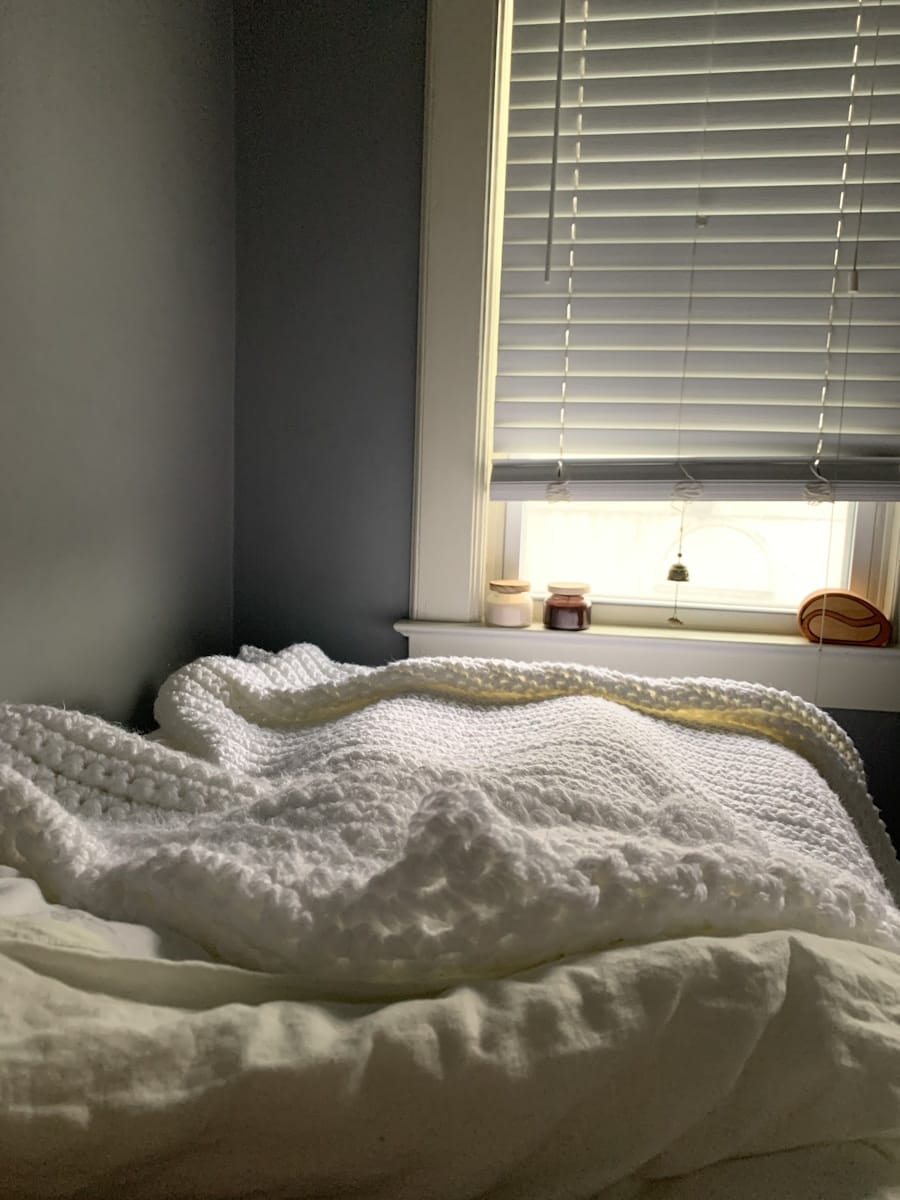 Photo "Create a Relaxing Sleep Environment: Tips and Tricks"