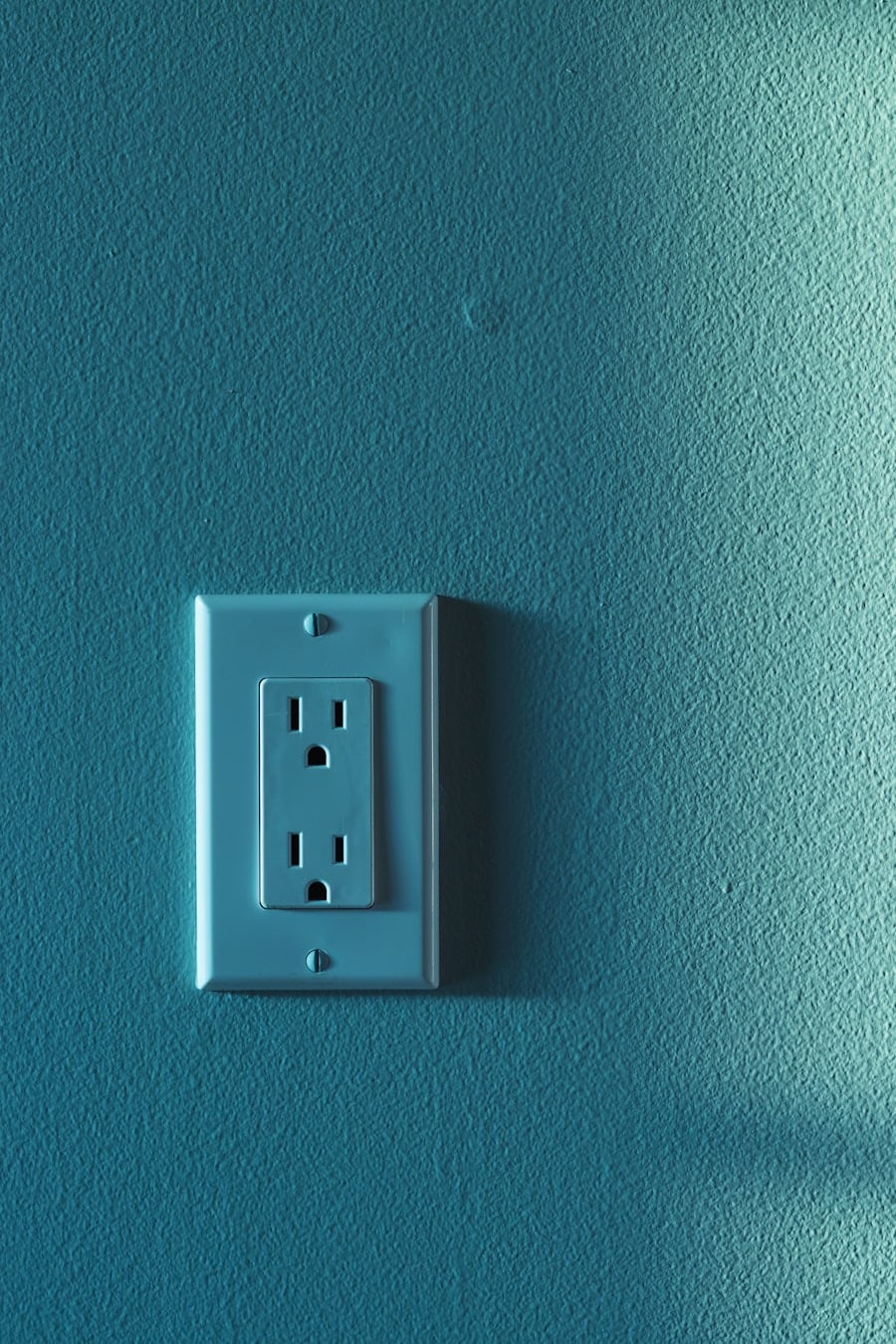 Photo How to Use Technology to Lower Your Energy Costs